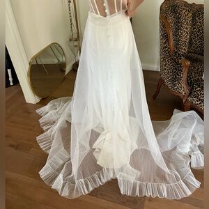 NEWWHITE NWT Kyma Tulle Bridal Overskirt